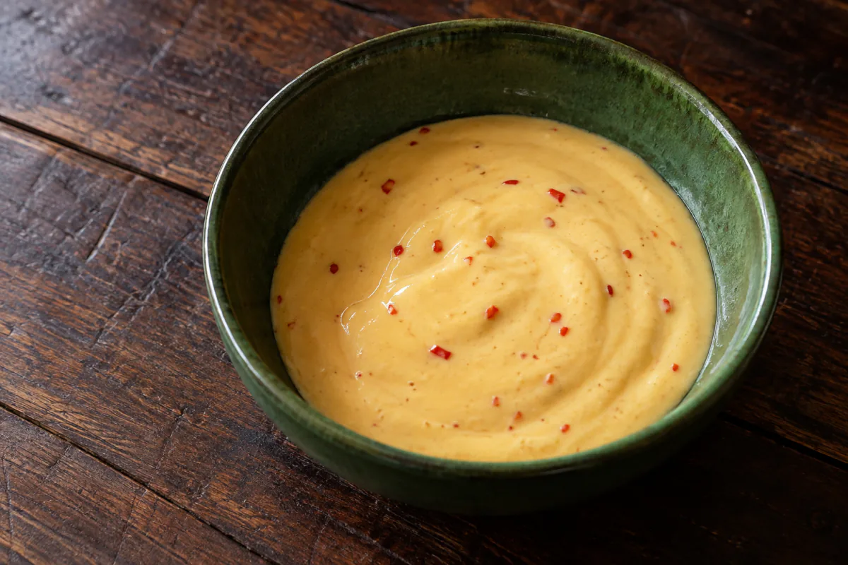 Molho Holandês Picante: Cremoso e Fácil de Fazer